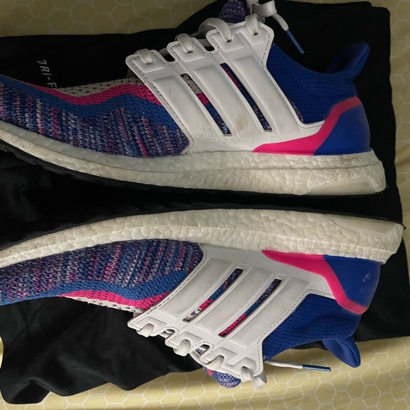 Men’s Adidas Ultraboost size 12 - Picture 3 of 4